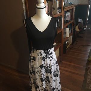 Monochromatic floral dress